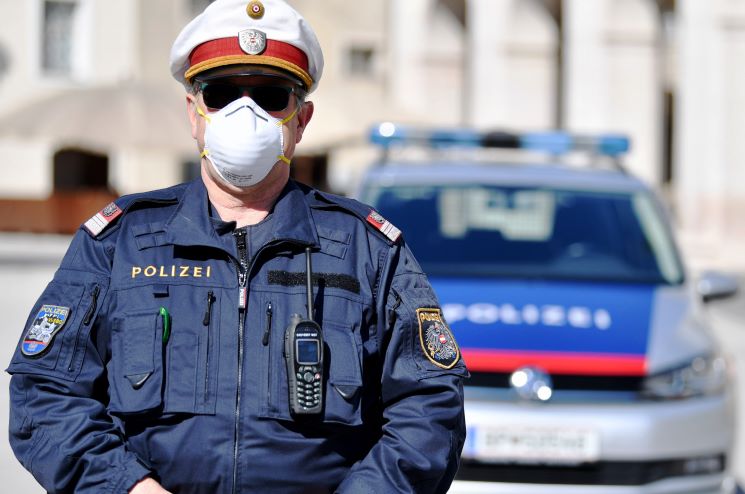 politia austria masca ffp2