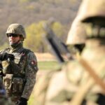 Mii de români serviciul militar voluntar