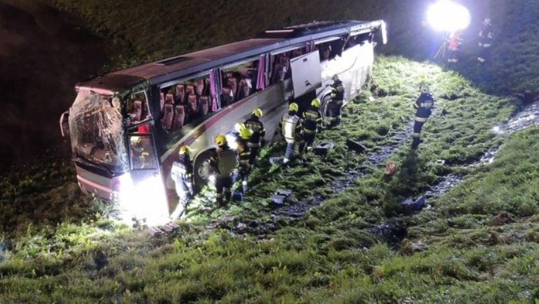 accident austria autocar