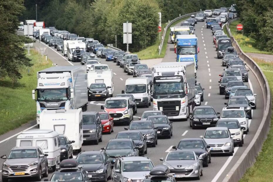 Blocaje în trafic în weekendul Rusaliilor