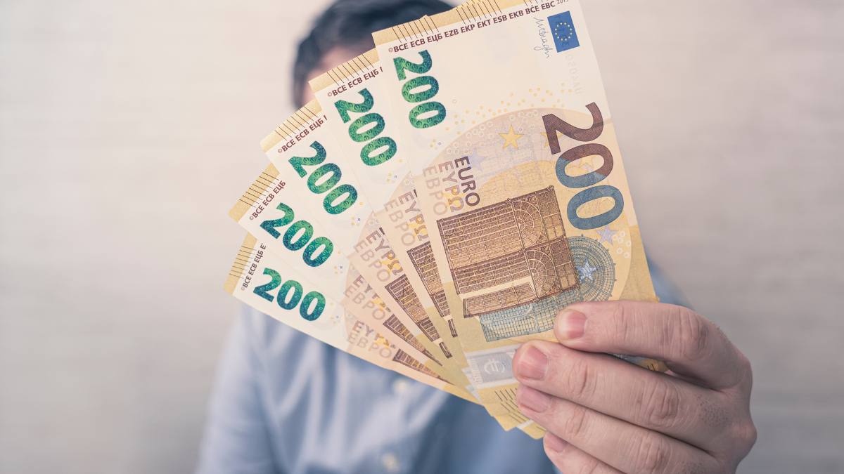 Recompensă 1.000 de euro geantă pierdută
