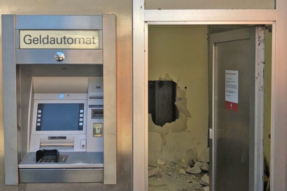 Atacuri la bancomate în Elveția