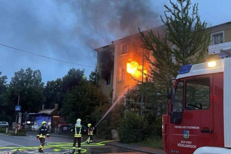 Patru fete au dat foc școlii din plictiseală