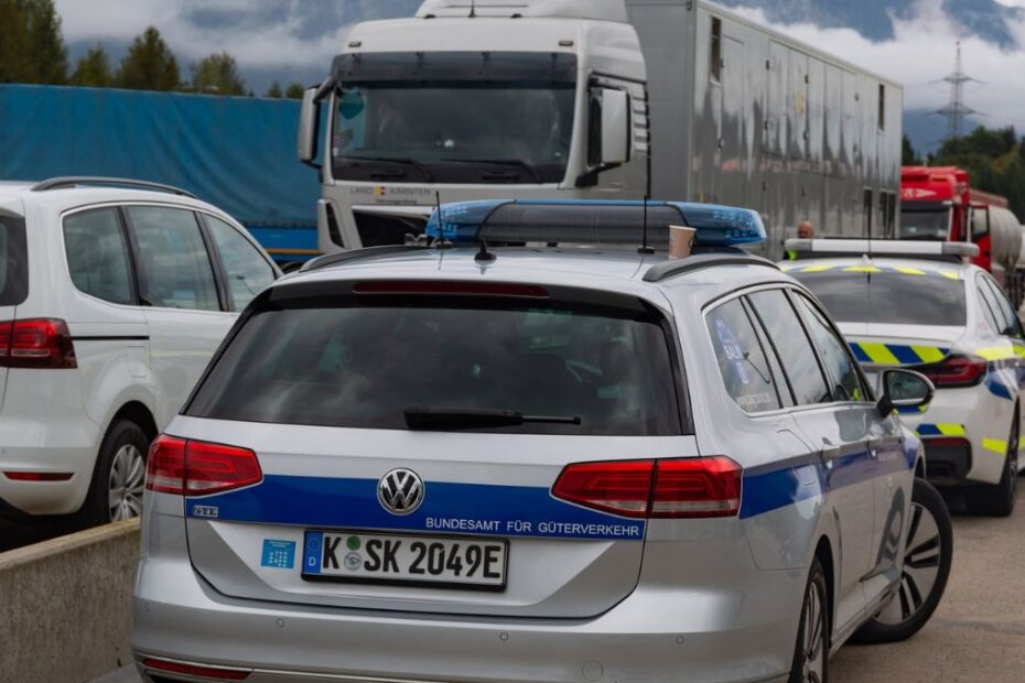 Camion-cisternă scos din circulație în Austria