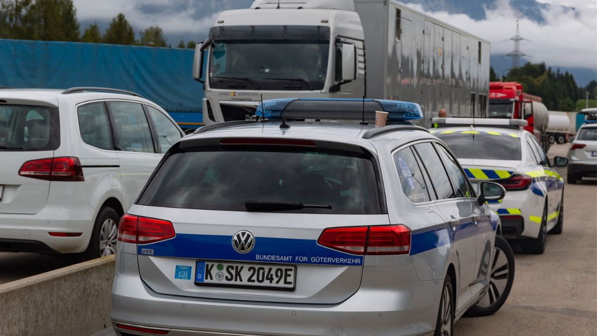 Camion-cisternă scos din circulație în Austria