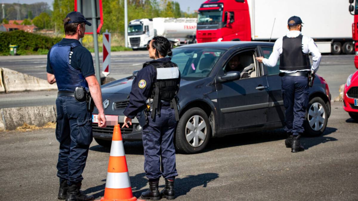 Franța introduce controale la frontieră