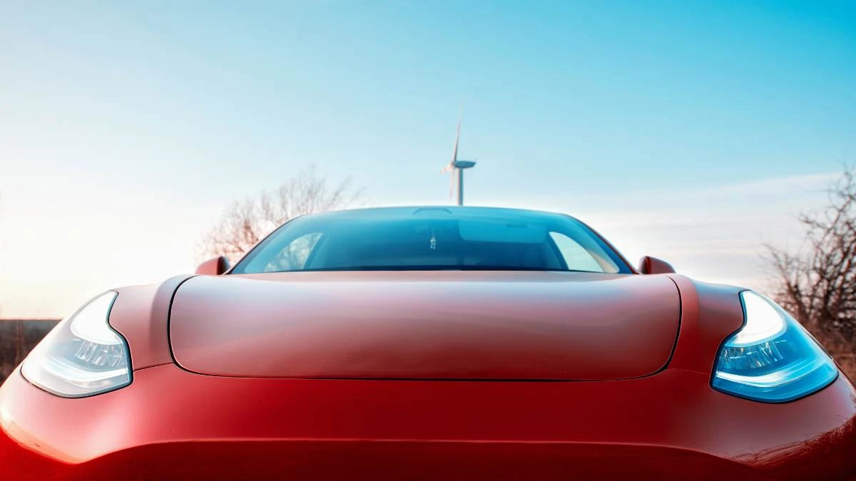 Tesla nu a rezistat ploii