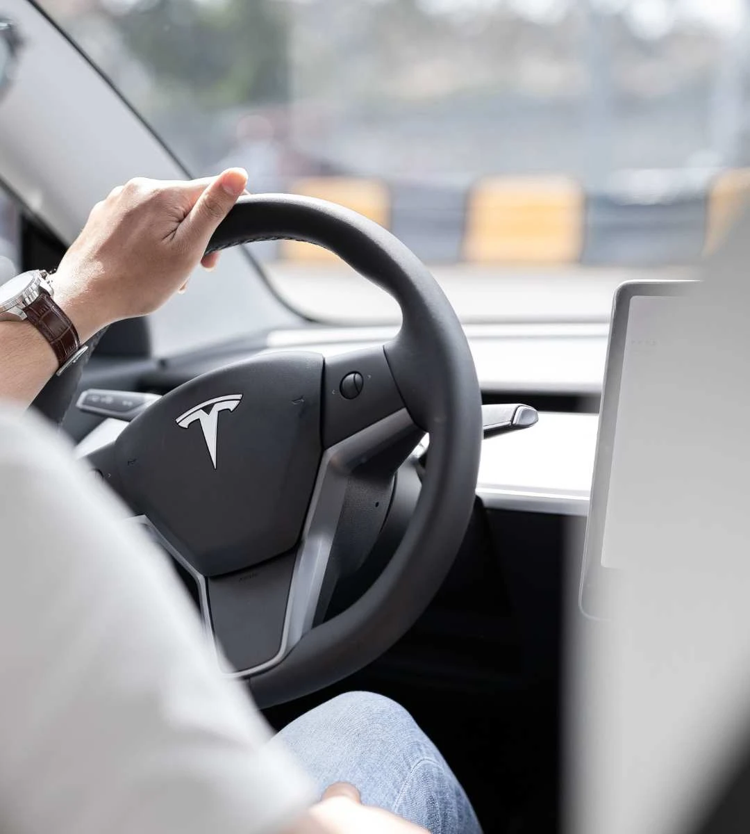 Tesla nu a rezistat ploii