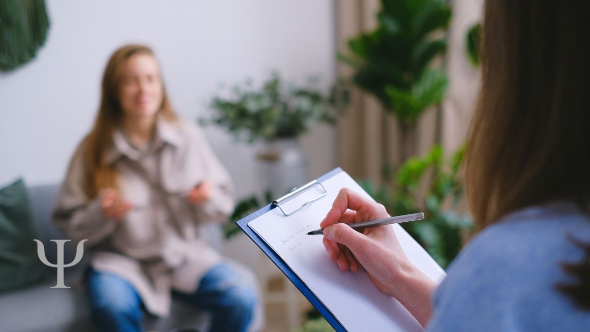Depășirea fricii de înălțime foto femeie la psiholog