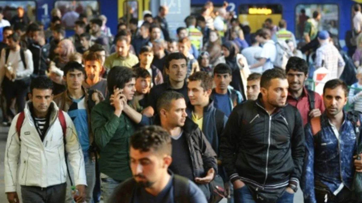 Belgia suspendă acordul Schengen foto lume pe stradă