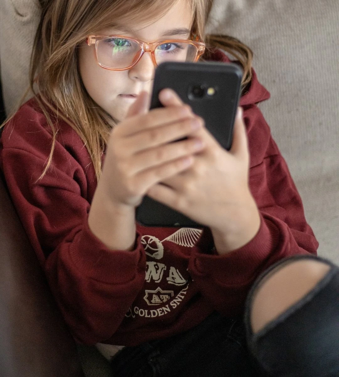 Kiedy dziecko powinno dostać pierwszy telefon