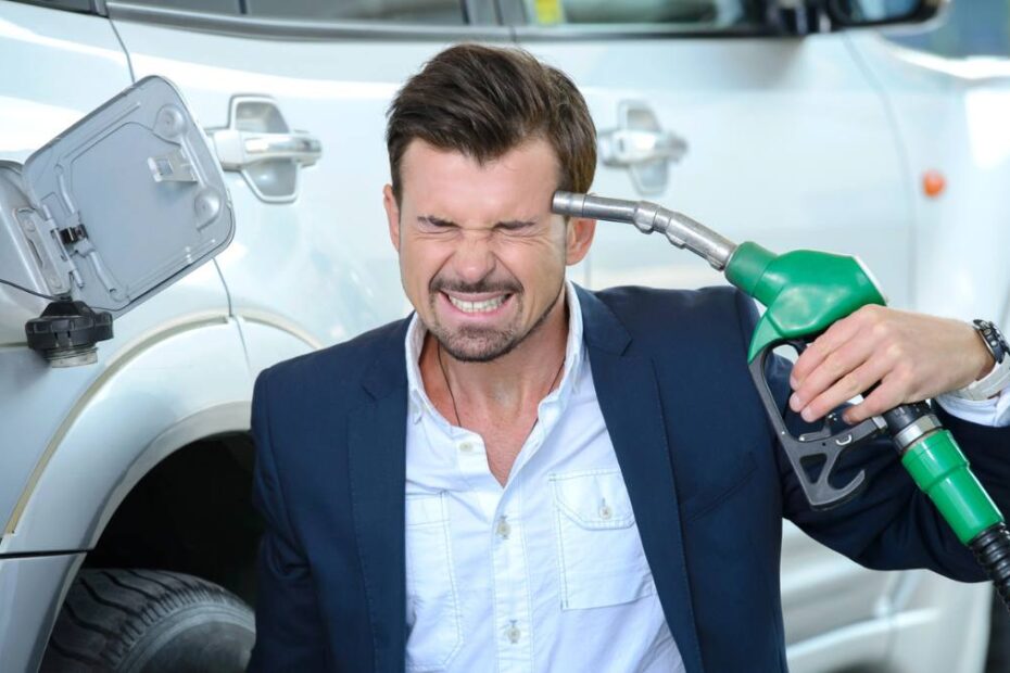 3 euro pe litru: experții avertizează că vine cel mai dur șoc la pompă