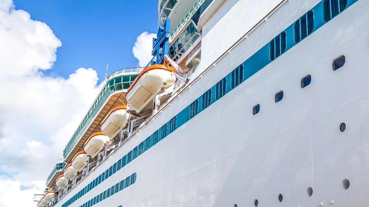 Focar de virus extrem de contagios pe un vas de croazieră
