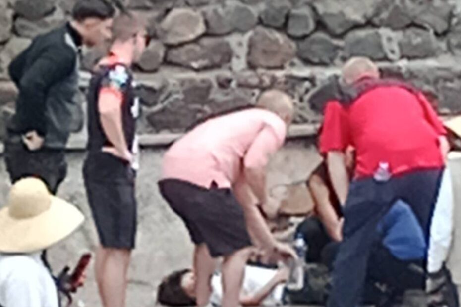 Atac la cel mai faimos loc turistic al planetei