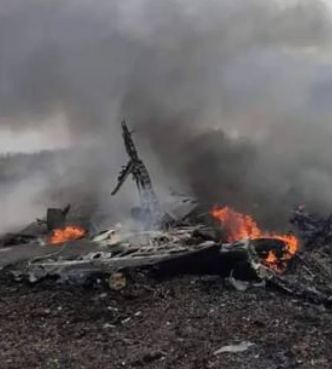 Tragedie aeriană: avion zdrobit de o stâncă