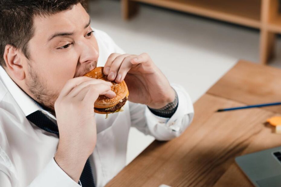 pericolul unui hamburger medium