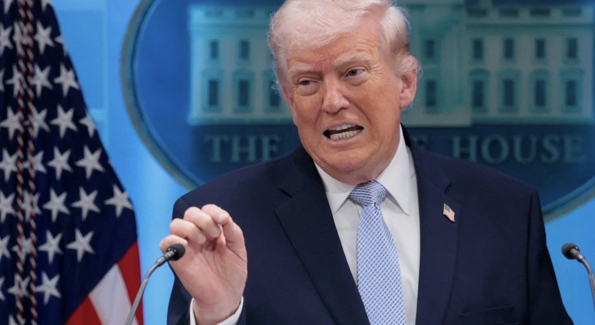 Donald Trump, imagine ilustrativă în contextul dezbaterii despre restricționarea accesului la conturi bancare