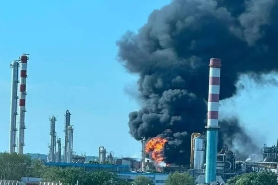 Explozie puternică la o uzină petrochimică din Ungaria