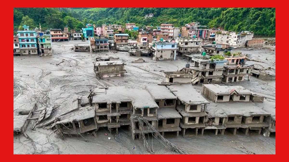 Peste 1.300 de persoane dispărute după ce inundațiile mortale au măturat satele de la granița dintre Nepal și China