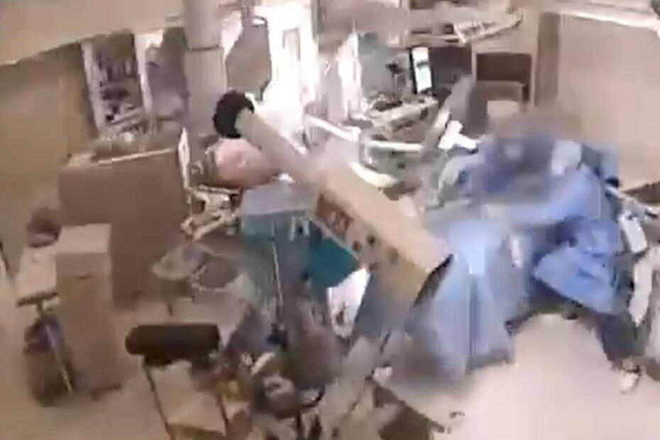 Video șocant de la o intervenție chirurgicală în timpul cutremurului