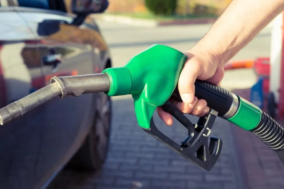 Benzină la 1,99 euro și motorină la 2,19 euro