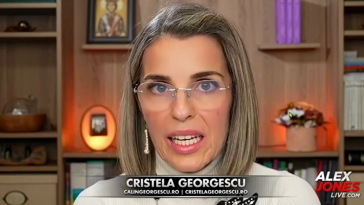 ristela Georgescu în timpul interviului acordat realizatorului american Alex Jones, într-o transmisiune video difuzată de Alex Jones Live.
