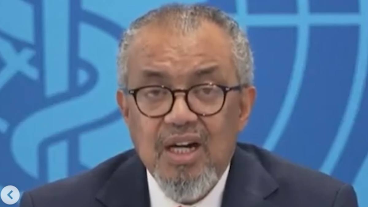 Tedros Adhanom Ghebreyesus, directorul general al Organizației Mondiale a Sănătății (OMS), în timpul unei declarații despre sănătatea publică.